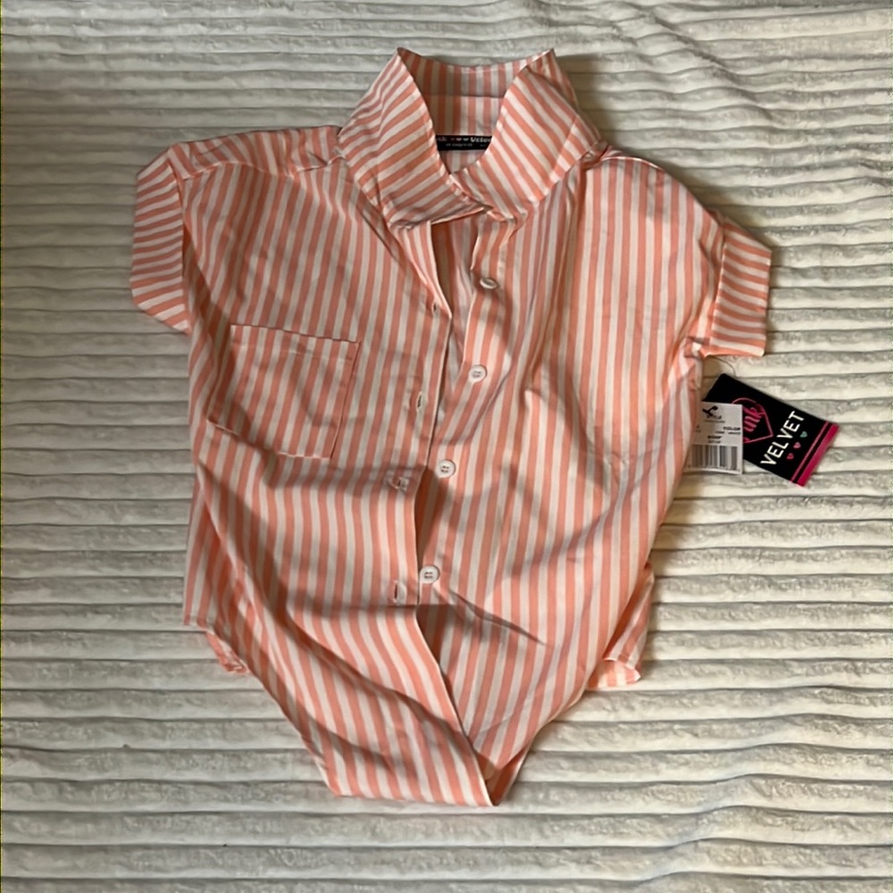 Pink and white t shirt with Tye up strands